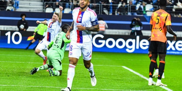 拜仁与巴黎欧冠强强对话：罗贝里、小猪出镜，伊布、小罗再度回归赛场