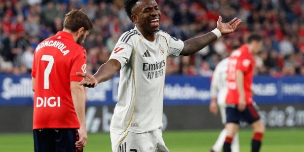 天助巴萨！奥萨苏纳1-2爆冷击败皇马，西甲榜首争夺局势复杂多变